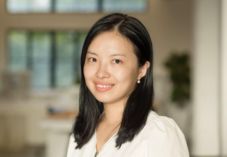 Jing Lin, Associate