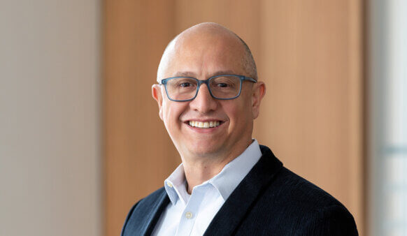 headshot of diego rozo