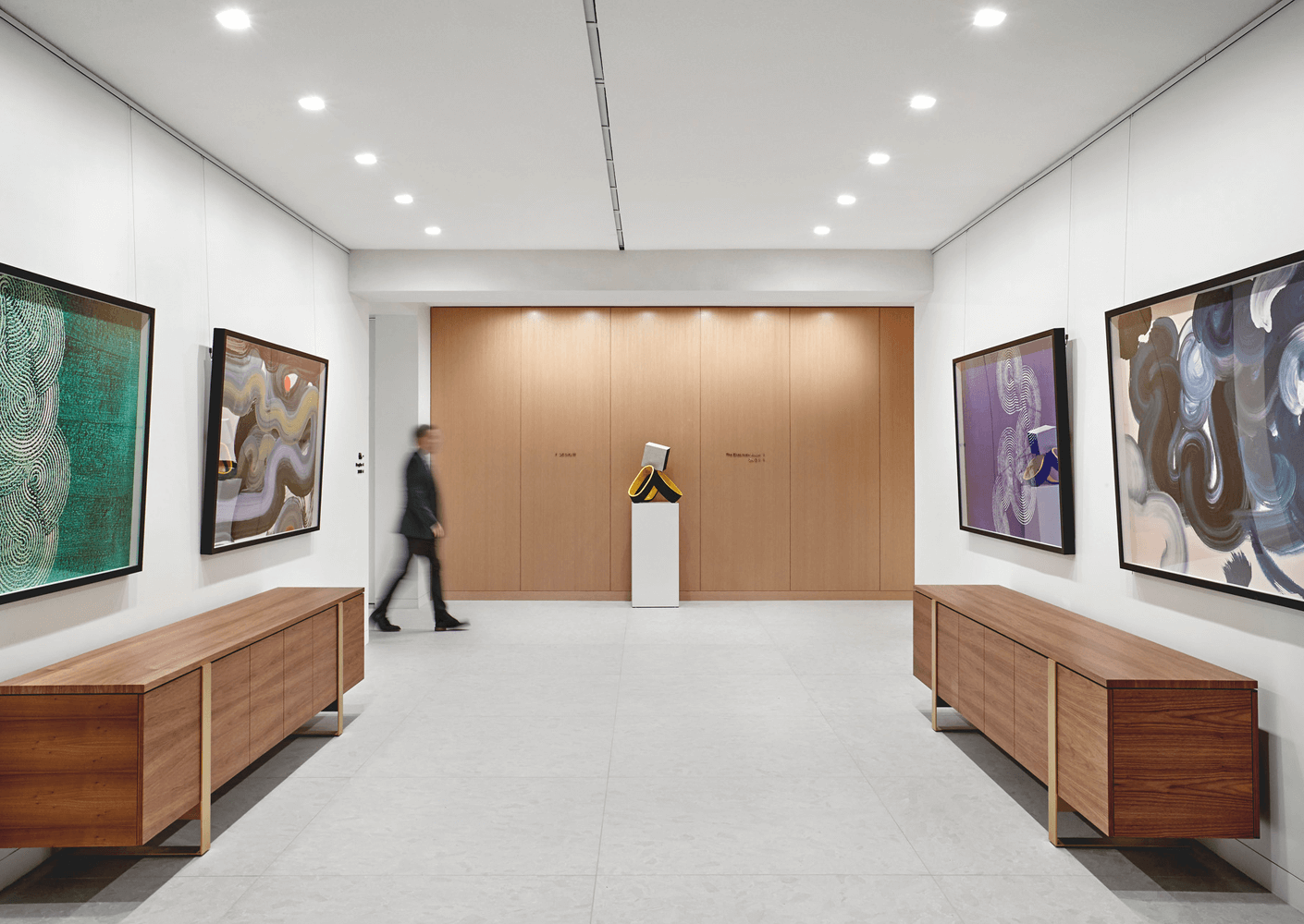 Gallery corridor