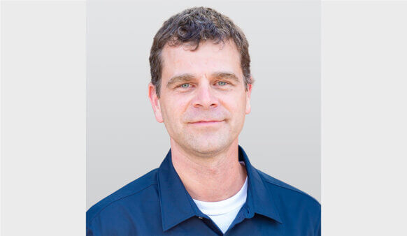 Headshot of David Pascu.