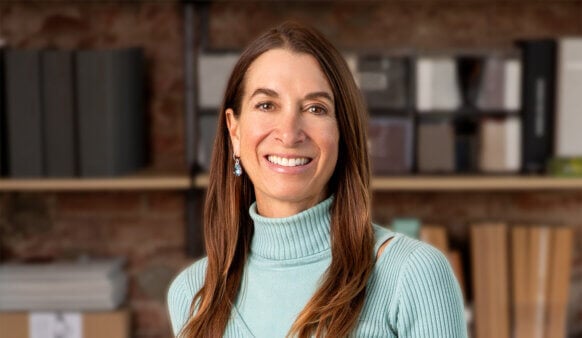 Headshot of Carolyn Petty