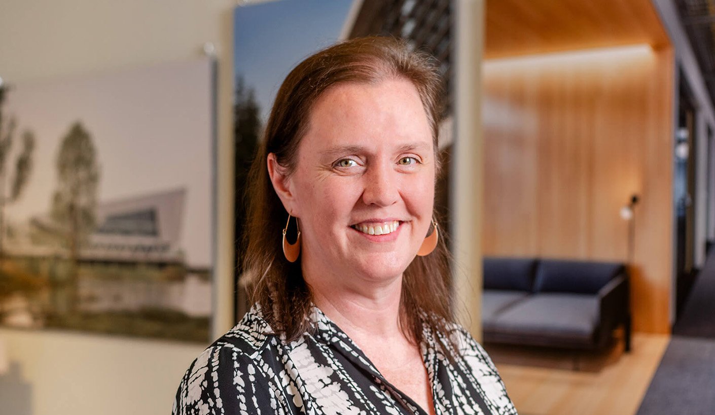 Headshot of Sarah Holstedt