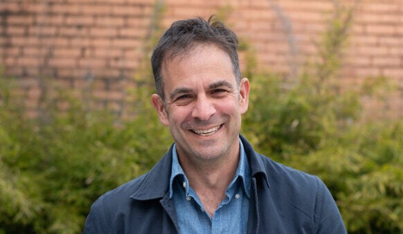 Headshot of Gilad Rosenzweig